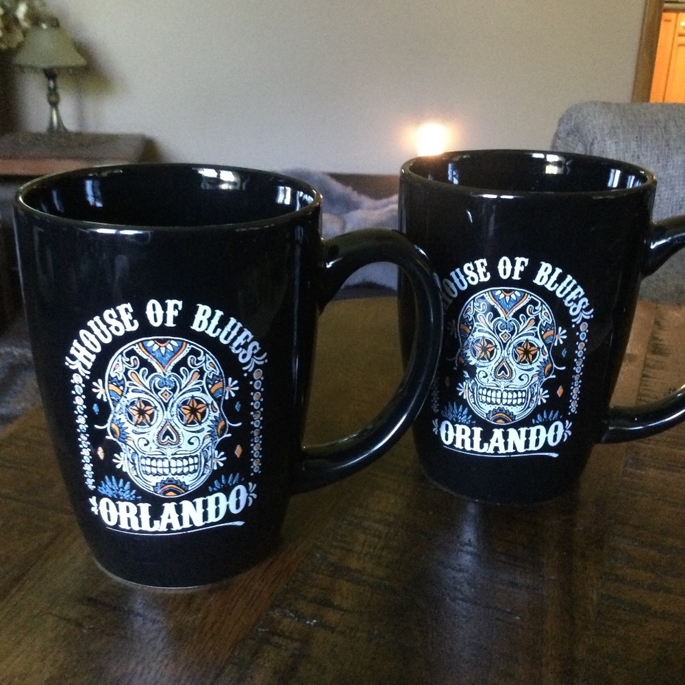 New House of Blues Orlando Set (2) 16 oz Ceramic Coffee Mugs Black Sugar Skull